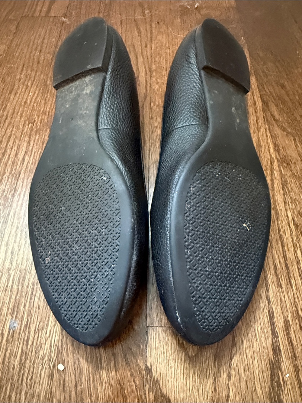 Tory Burch Black Leather Logo Flats with Gold Emblem - Picture 2 of 2